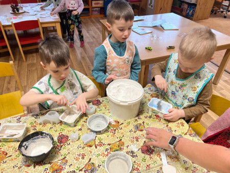 Zkoušíme si různá povolání